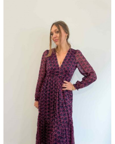 Robe longue fluide noire à imprimé rose fuchsia – Élégance et féminité vibrante