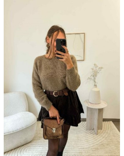 Jupe-short évasée marron en velours côtelé – Confort et style rétro