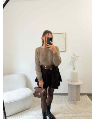 Jupe-short évasée marron en velours côtelé – Confort et style rétro