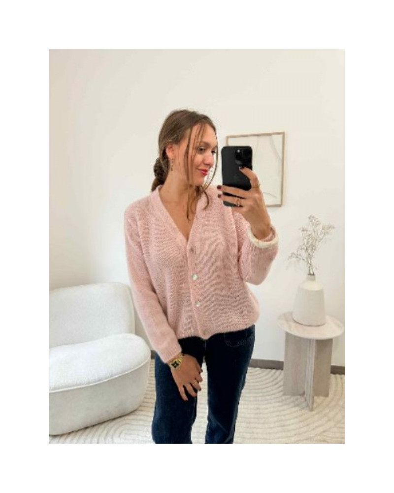 Gilet en maille rose doux – Confort et style féminin