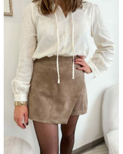 Blouse fluide à col Claudine en dentelle – Élégance féminine et légère