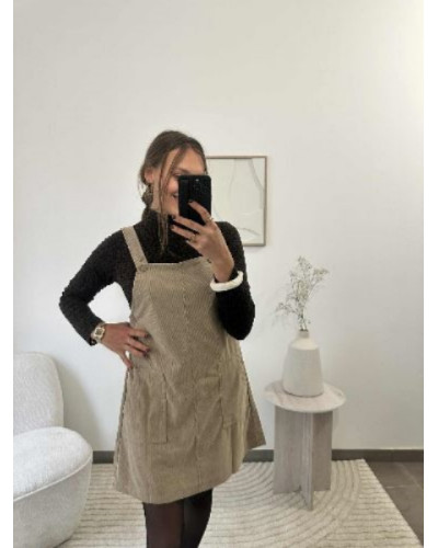 Robe salopette en velours beige – coupe droite, style casual chic pour femme