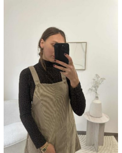 Robe salopette en velours beige – coupe droite, style casual chic pour femme