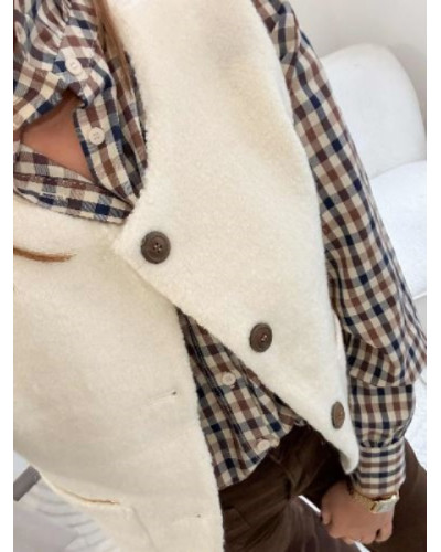 Gilet sans manches femme – style berger écru, coupe cintrée et douillette