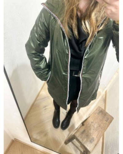 Imperméable mi-long réversible kaki avec capuche – côté mat & brillant