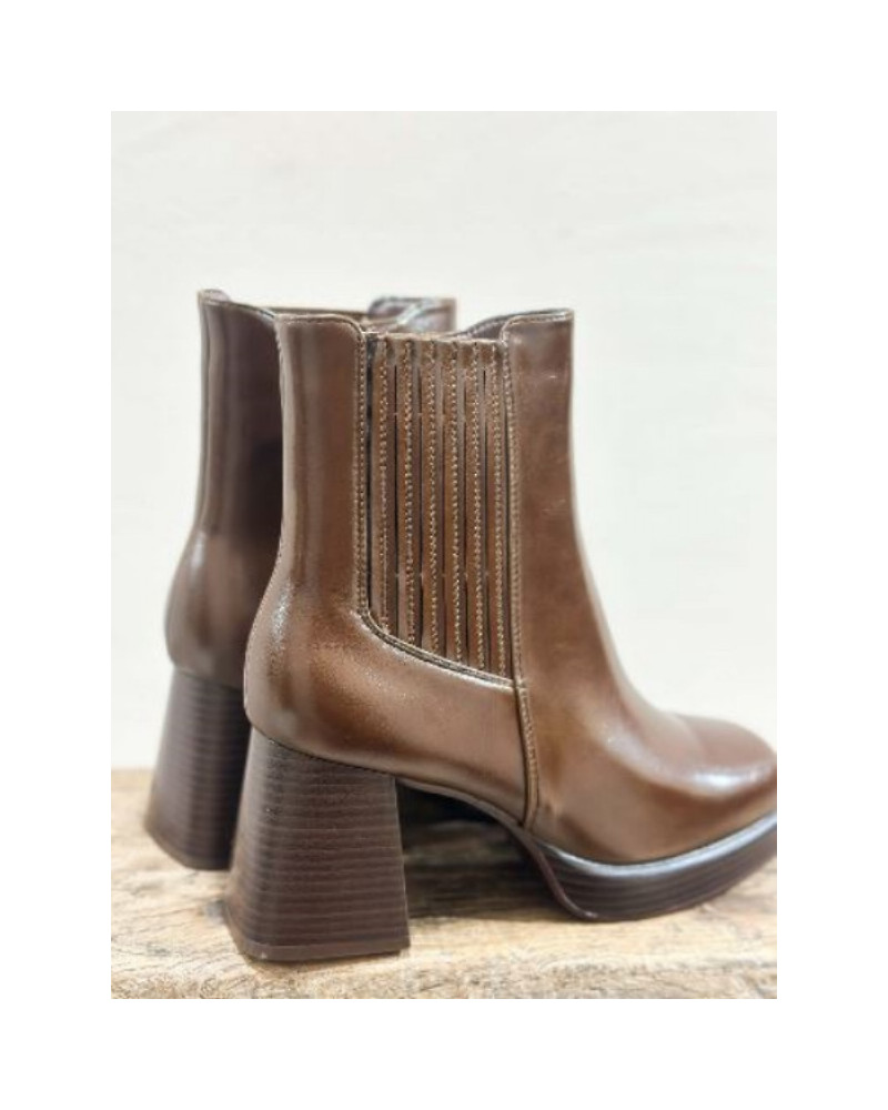 Bottines vernies - Cognac
