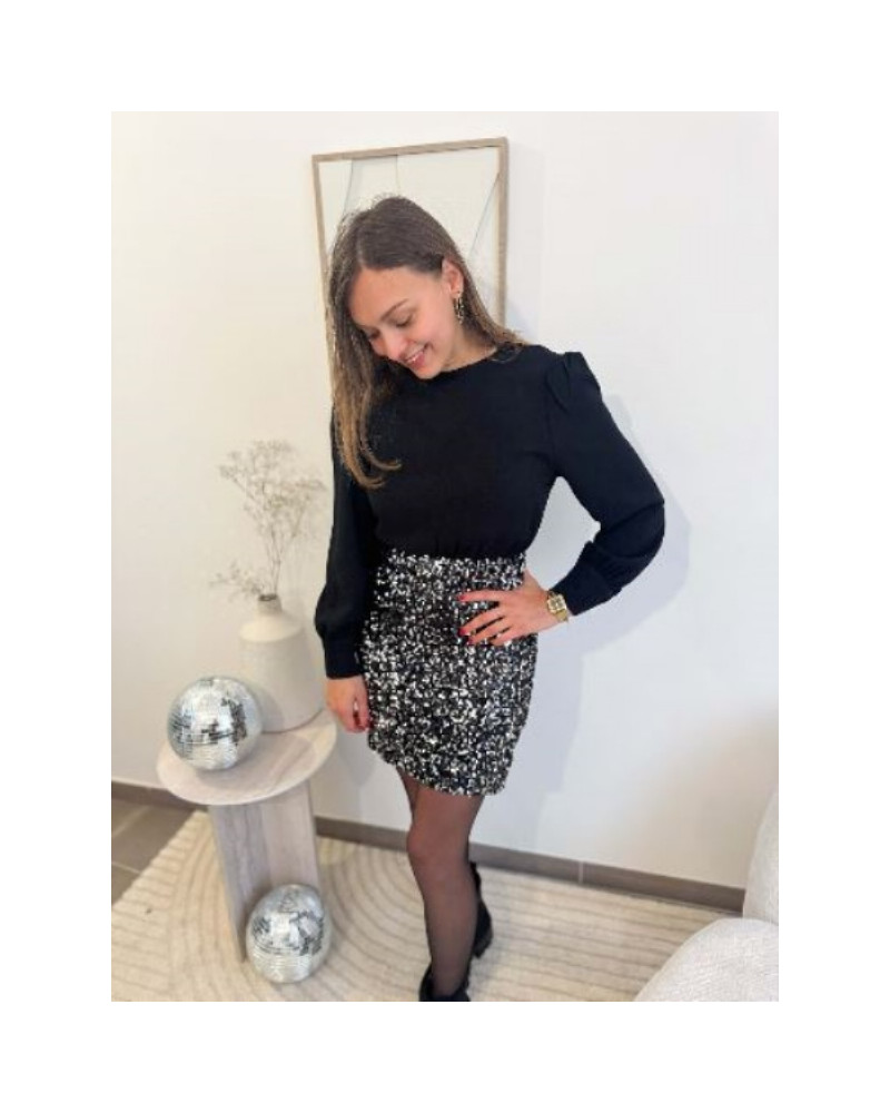 Robe noir et sequins