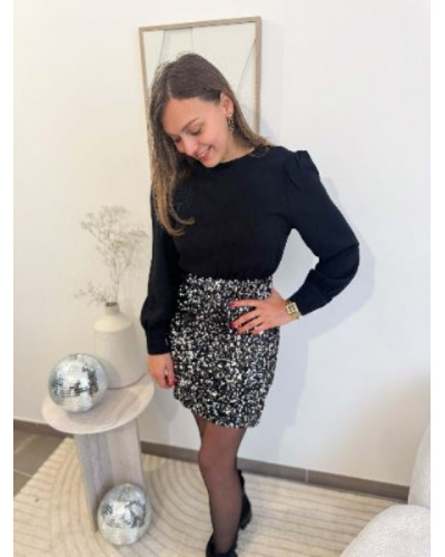 Robe noir et sequins