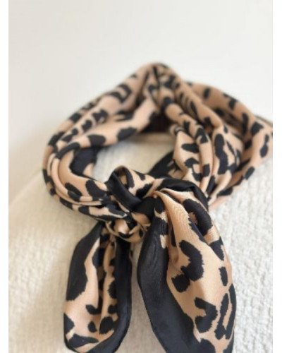 Carré Léopard - Lucie