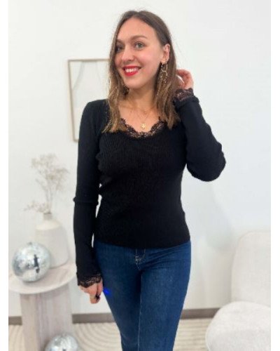 Top noir dentelle