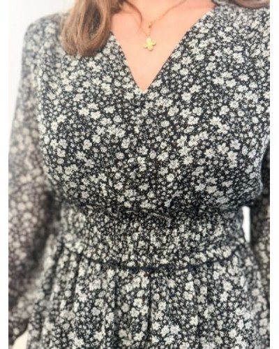 Robe noire fleurie ecru