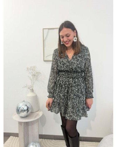 Robe noire fleurie ecru