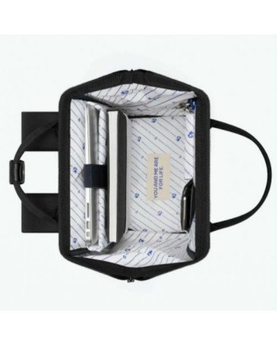 Adventurer M - Berlin