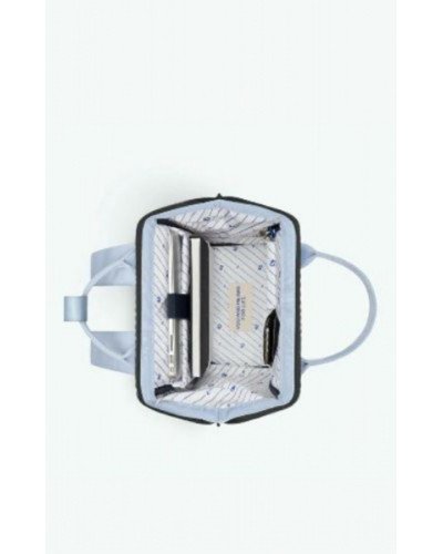 Adventurer M - Paros