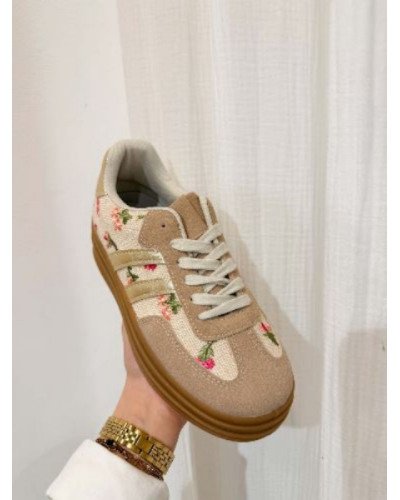 Sneakers tweed brodées fleurs – Élégance moderne