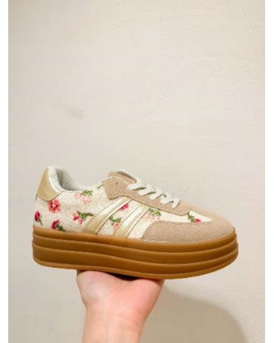 Sneakers tweed brodées fleurs – Élégance moderne