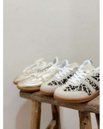 Sneakers beige et léopard plates – Confort & style tendance