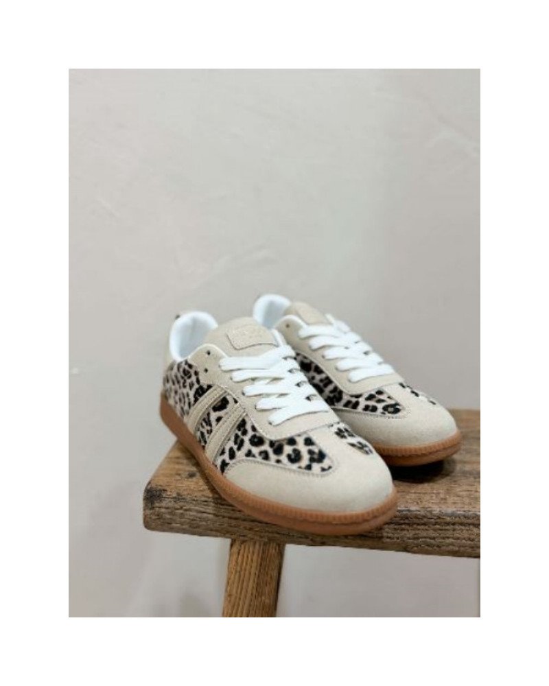 Sneakers beige et léopard plates – Confort & style tendance