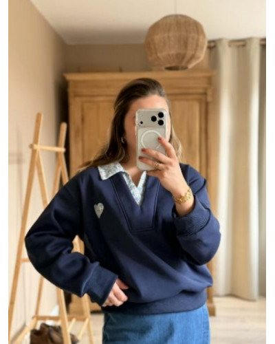 Sweat bleu marine imprimé style liberty