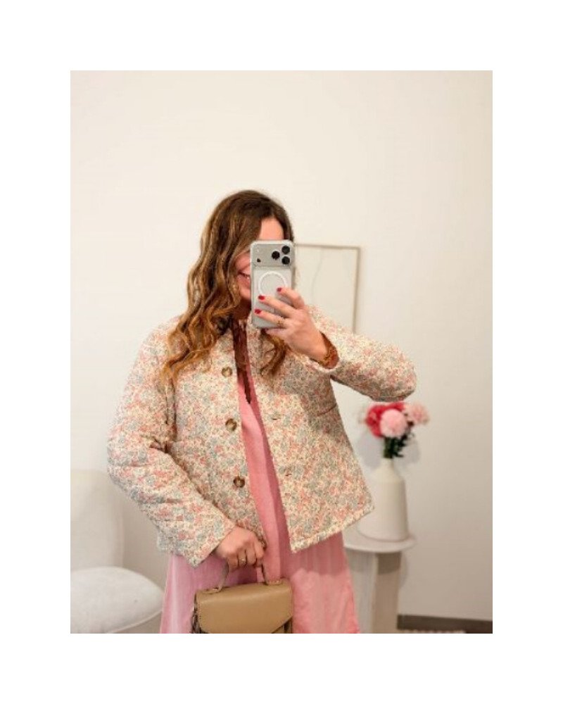 Veste matelassée fleurie – Style féminin et tendance