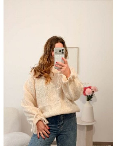 Pull en maille beige – Confort et élégance intemporelle