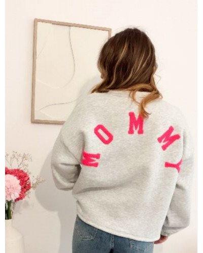 Sweat oversize MOMMY fuchsia – Style audacieux et confortable