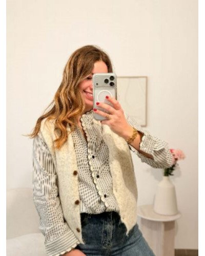 Gilet sans manches écru chiné – Confort et style décontracté