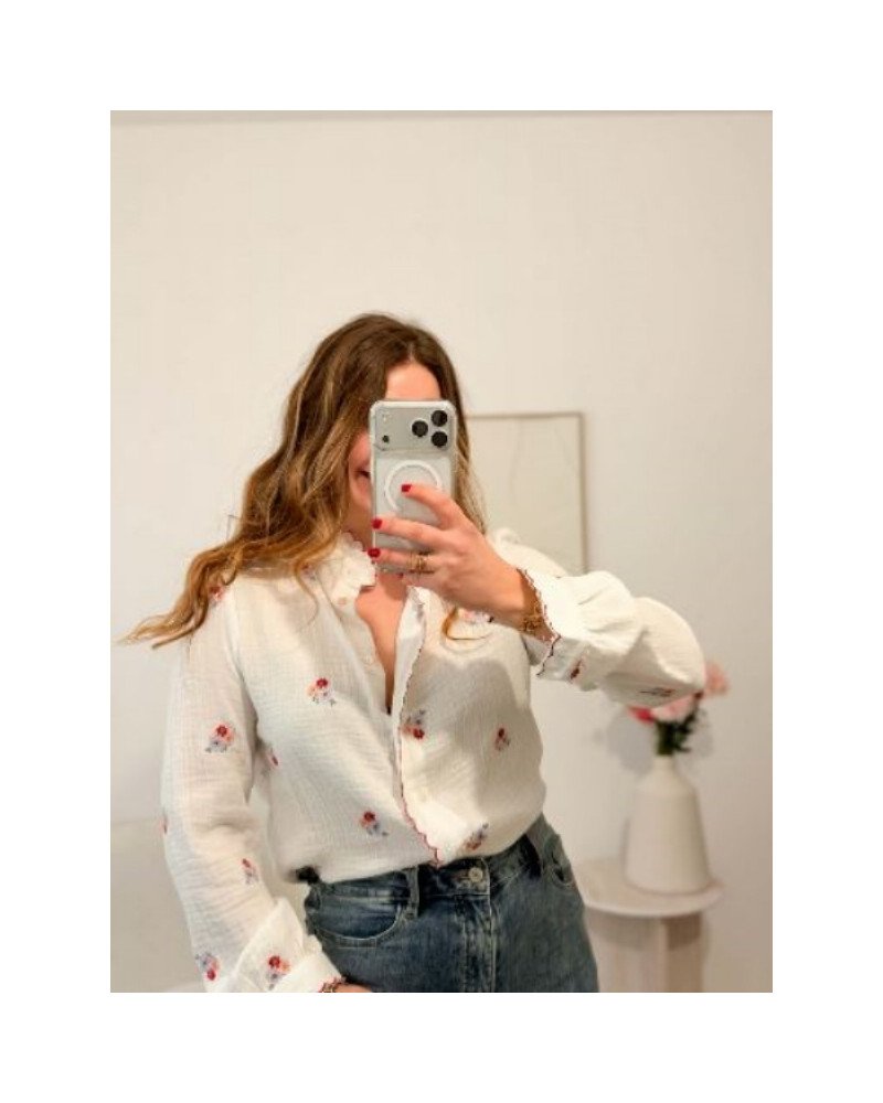 Chemisier en gaze de coton à fleurs – Légèreté et style féminin