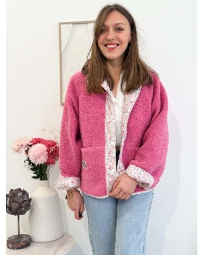 Veste bouclette réversible rose fleurie