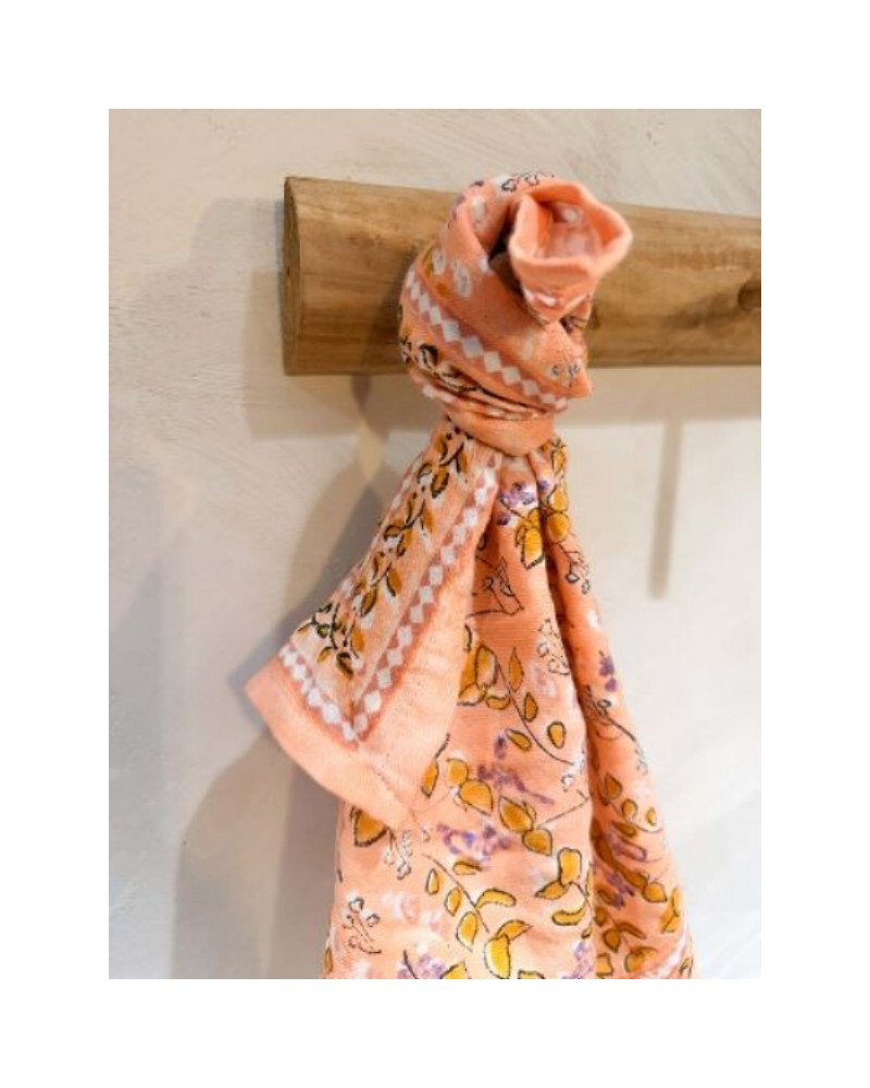 Foulard imprimé saumon – Petites fleurs jaunes