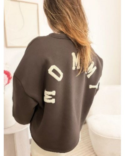 Sweat marron oversize “MOMMY” – confortable et tendance