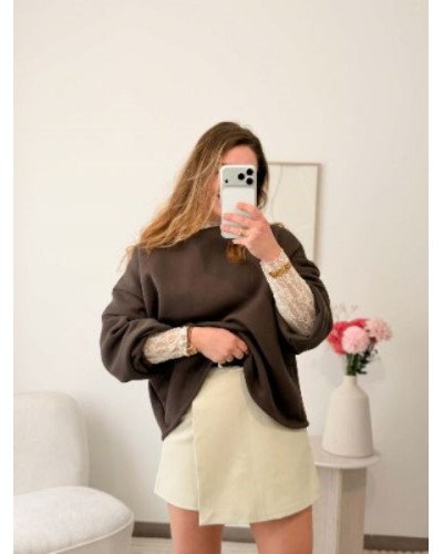 Jupe-short écrue asymétrique – Style chic et moderne