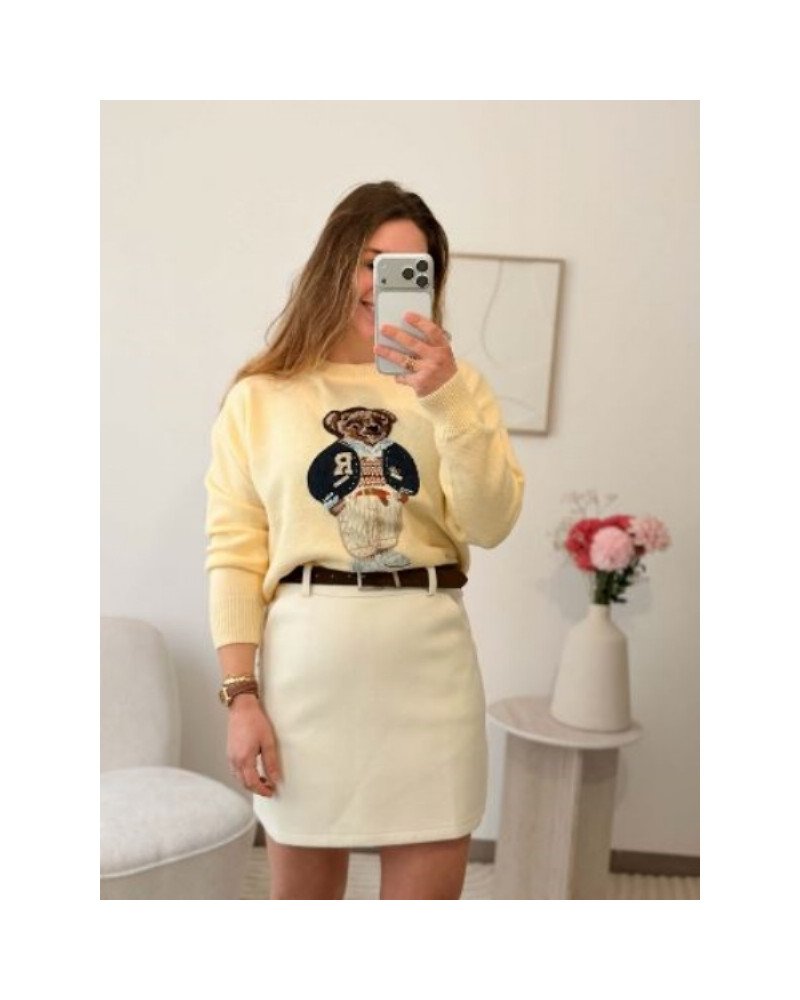 Pull jaune pastel avec nounours brodé – Doux, cosy et tendance