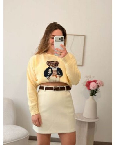 Pull jaune pastel avec nounours brodé – Doux, cosy et tendance