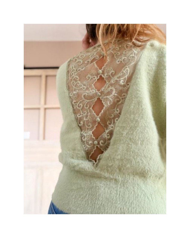Pull maille vert avec dos dentelle
