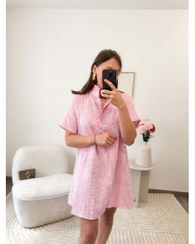 Robe rayée rose