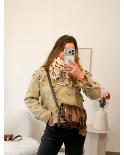 Jolie Veste printemps trench beige avec col claudine ajouré