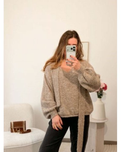 Pull à empiècement écharpe