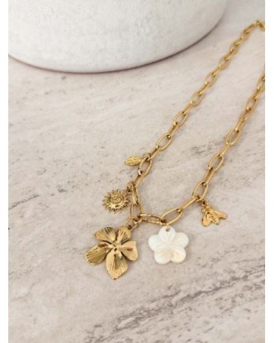 Collier à breloques blanc nacré