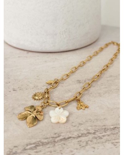 Collier à breloques blanc nacré