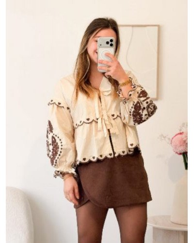 Blouse bohème à nouer