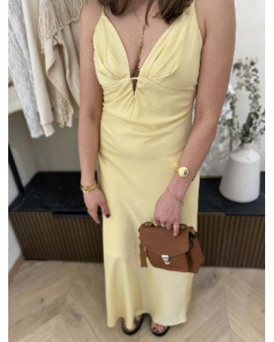 Robe longue soyeuse jaune pastel