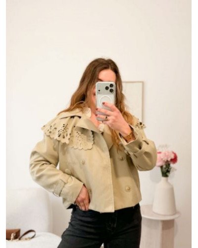 Trench court beige col claudine ajouré