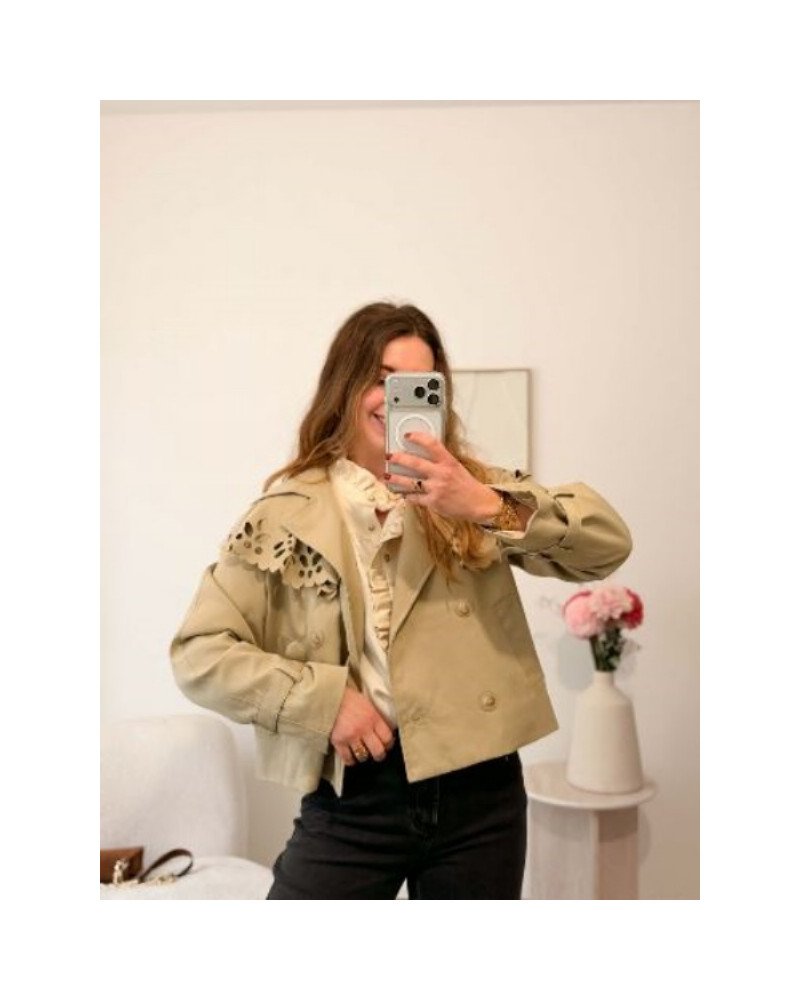 Trench court beige col claudine ajouré