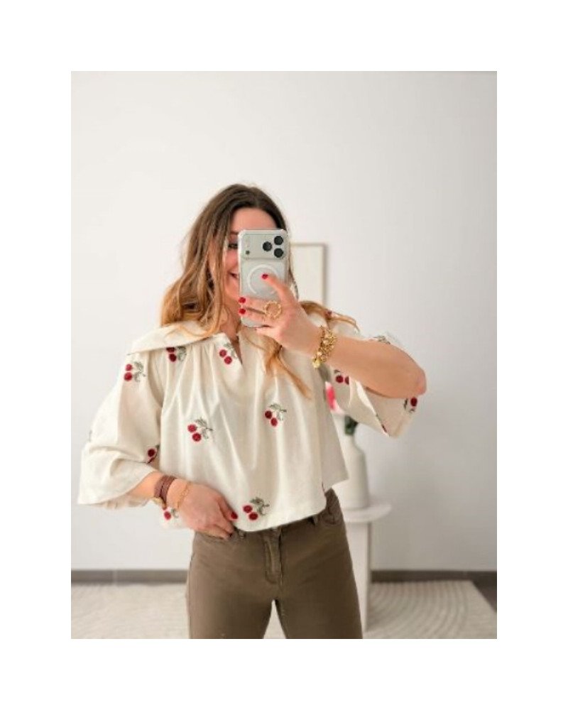 Top en lin brodé cerise