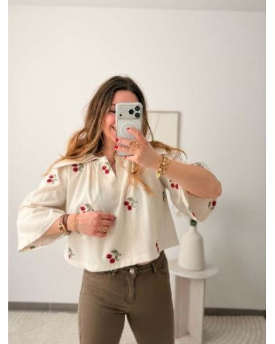 Top en lin brodé cerise
