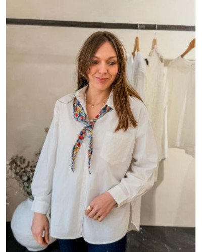 Chemisier blanc foulard liberty