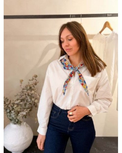 Chemisier blanc foulard liberty