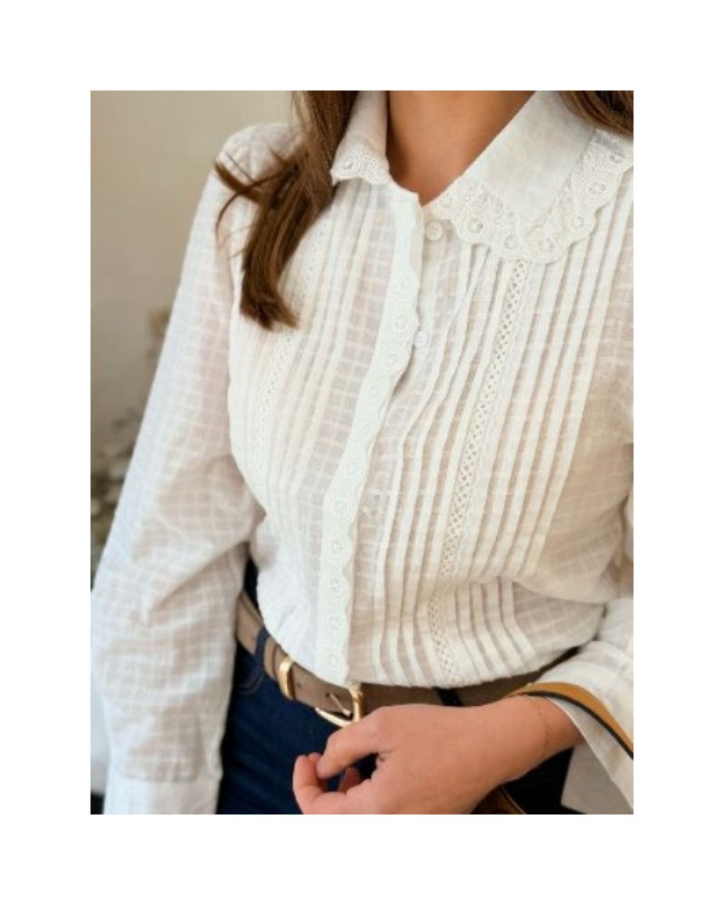Chemise blanche à broderie