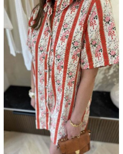 Robe droite fleurie à rayures 